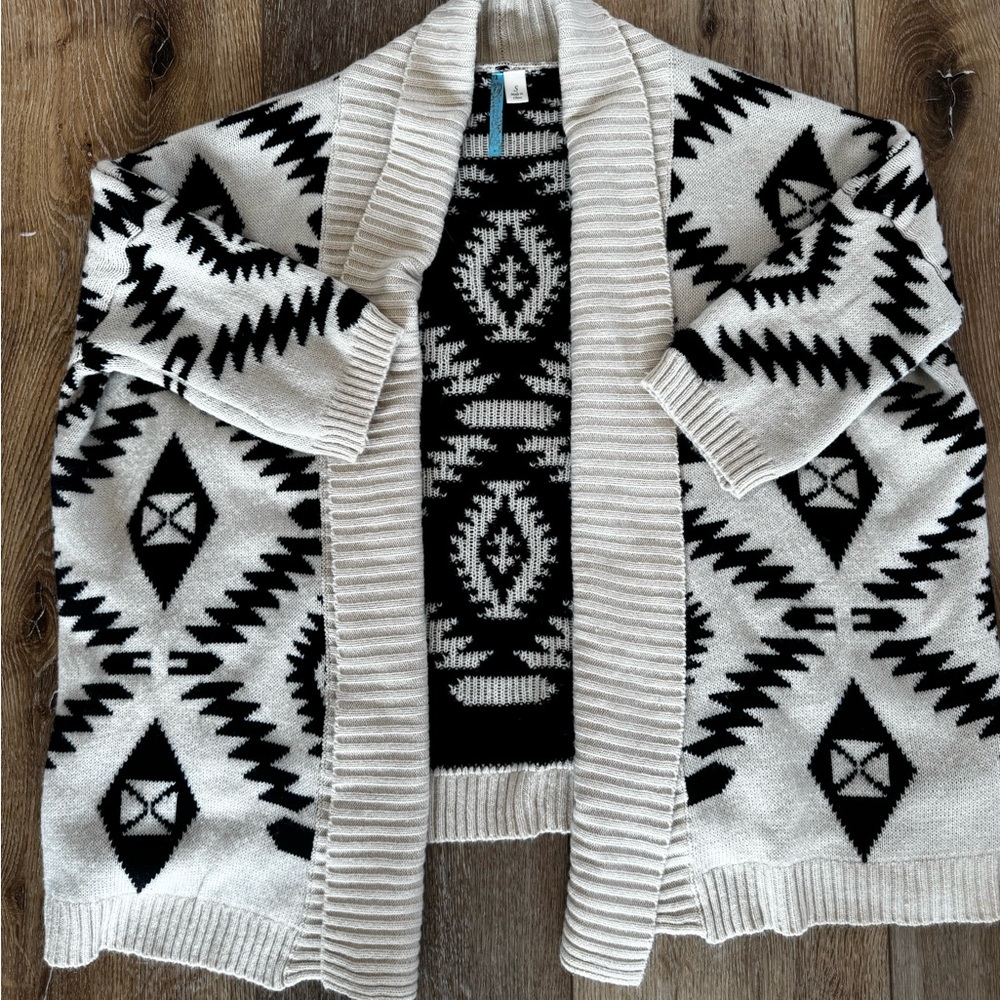 Tribal Patterned Cardigan Sweater